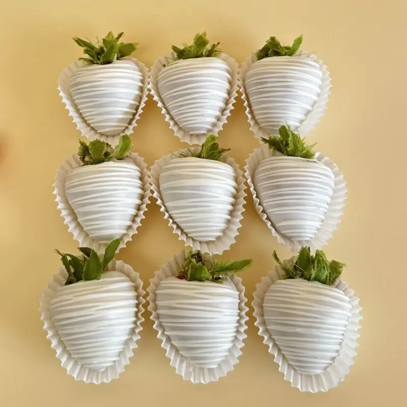 Chocolate Covered Strawberries Classic Box of 9 - Image 4